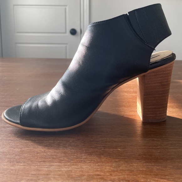 Nineties vintage leather  Steve Madden shoes - Picture 2 of 3